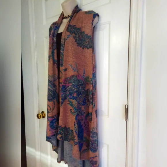 Beautiful sleeveless paisley duster, Sz.L, never worn! - Picture 2 of 5